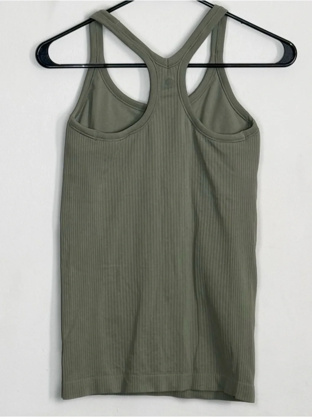 Lululemon Ebb to Street Racerback Tank Top Light Support Willow Leaf Green sz 6 - Picture 3 of 5